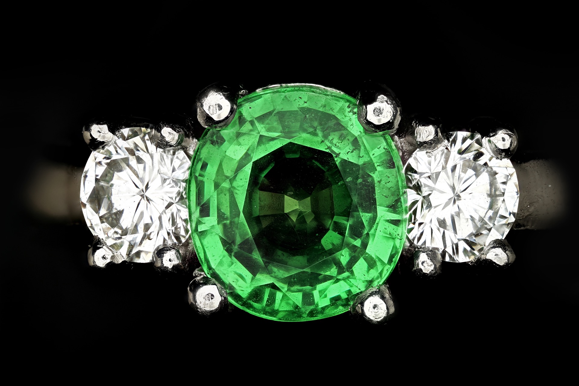 Изумруд герцога девонширского. Заирский малахит. Самые красивые и дорогие изумруды в мире. Самые дорогой изумруд мира. Изумруд-смарагд рубин- изумруд.